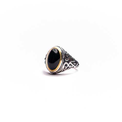 Vintage Filigree Ring  IN 925 Sterling silver with Black Onyx Stone