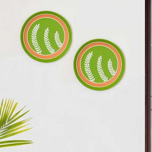 'Leafy Foliage' Hand-Painted Terracotta Wall Plates Wall Décor (8 Inches, Set of 2, Green)