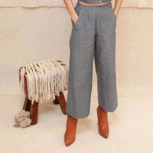 Smokey Ash & White Denisa Outfit - Top & Pants