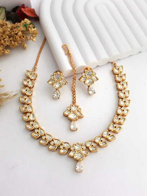 Ekanshi Necklace Set