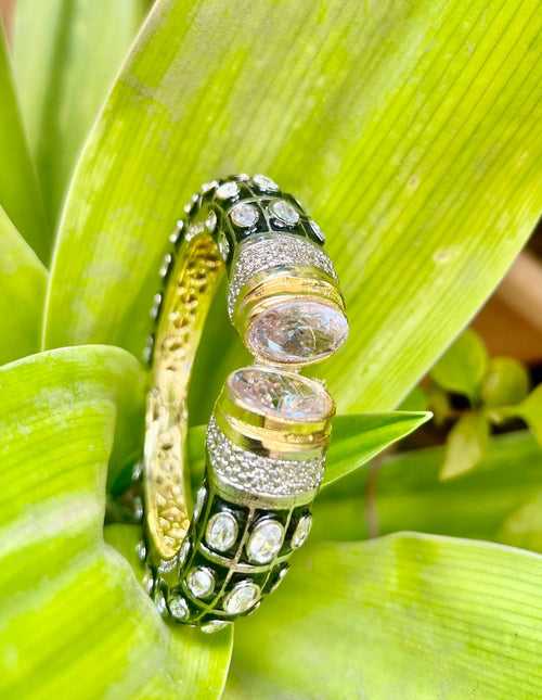 Beautiful White Bracelet Easily Openable For Women's And Girl's