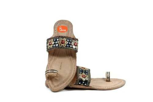 Black Agate - Black Colored Embroidered Kolhapuri Chappal For Women