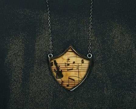 Musical Shield Neckpiece - Guitar