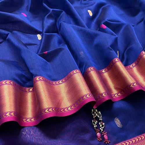 Dark blue & pink maheshwari saree with paisley motifs on pallu