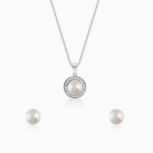 Effortless Elegance Pearl Set with Box Chain