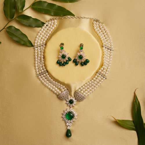 Disha Pearl Necklace set