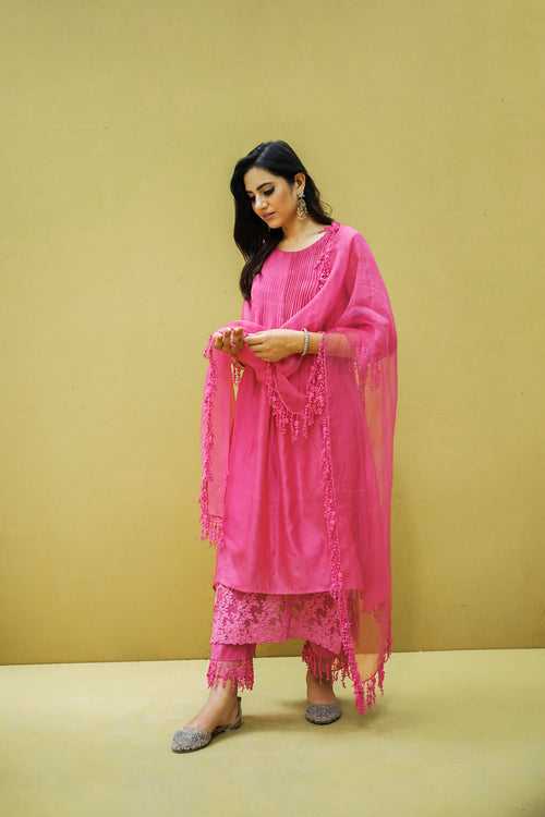 goonj( hot pink)- set of 3- kurta, pant & dupatta