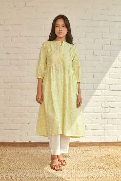 Green Daffodil Smocked Kurta