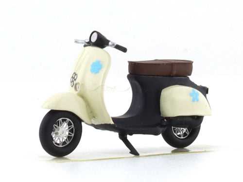 Scooter beige 1:64 YTM resin scale model bike