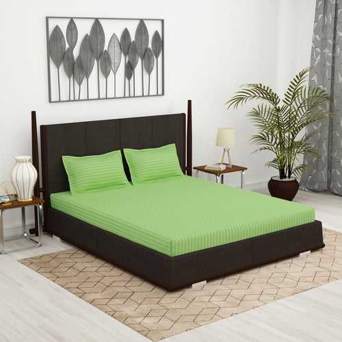 300 TC Green 1 King Size Bedsheet With 2 Pillow Cover