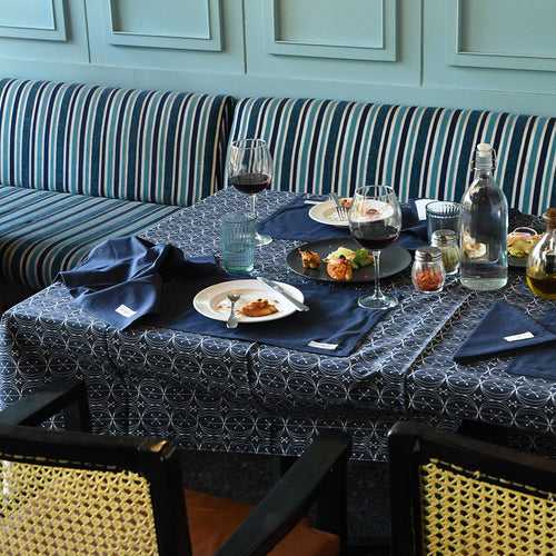 Dining Set - Grille Epoque - Acrylic Coated Table Cloth, 6 Place mats (Solid), Napkins (Solid - Set of 6)