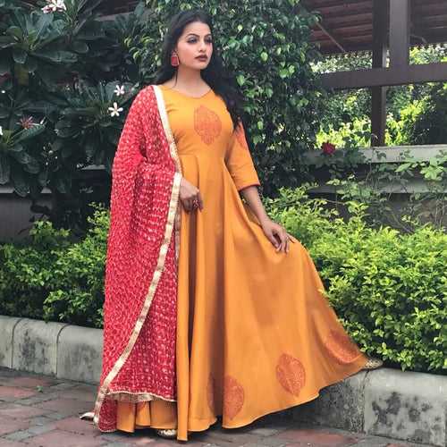 Ready to wear block printed long gown with bandhani dupatta