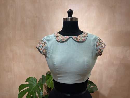 Peter-pan collar blouse with french roses