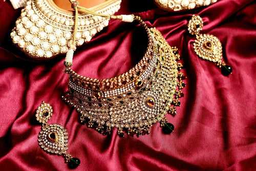 Traditional bridal set.