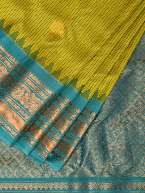Green and Blue Gadwal Silk Handloom Saree with Checks, Buta and Pallu Design g0367