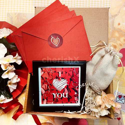 Love Frame Hamper - Valentine Day Gift for Girls Boys Girlfriend Boyfriend Husband Wife
