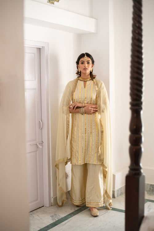 VEERA KURTA WITH SHAHRARA AND ODHANI - SET OF 3