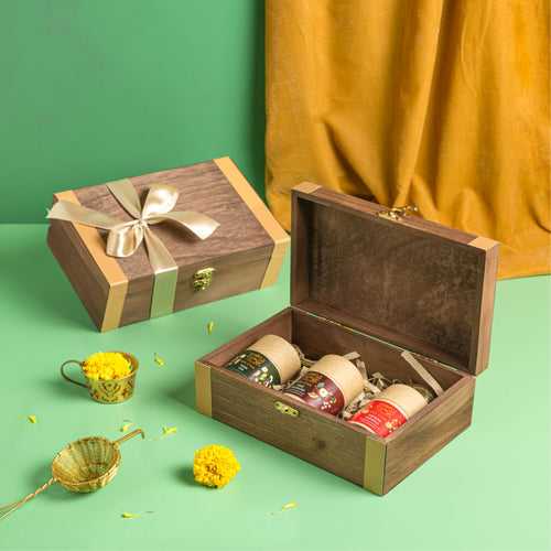 Festive Wooden Tea Gift Box