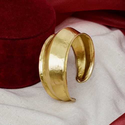 Teejh Aaradhya Gold Cuff Bracelet