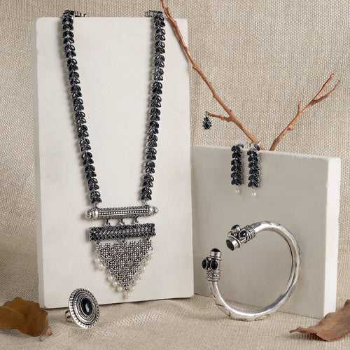 Teejh Hoysala Oxidised Silver Jewellery Gift Set