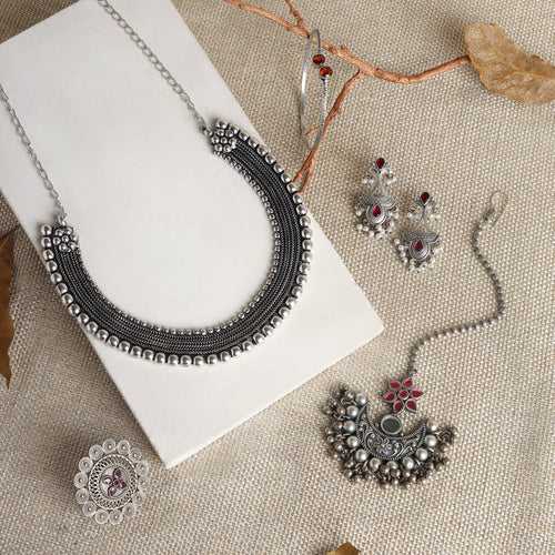 Teejh Kollam Oxidised Silver Jewellery Gift Set