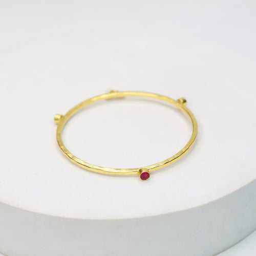 Stacking Bracelet/Bangle in 
92.5 sterling silver in 18 karat Gold plating with Pearls and red Quartz.