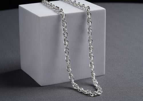 Intertwined Rope Link Chain