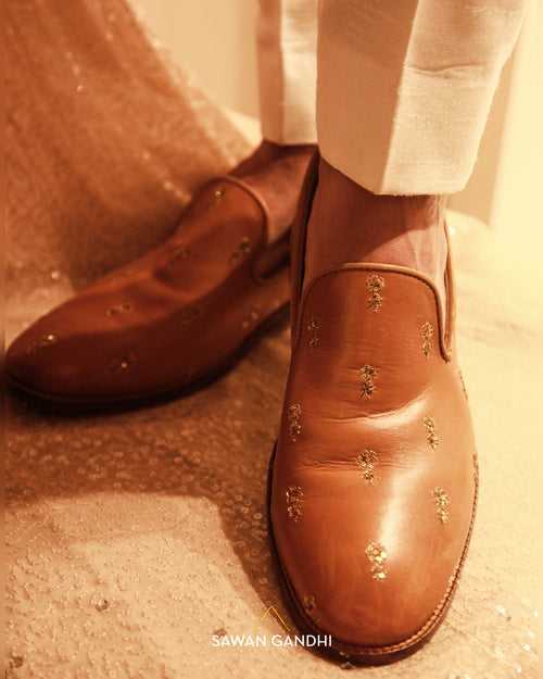 Light tan flower booti shoes