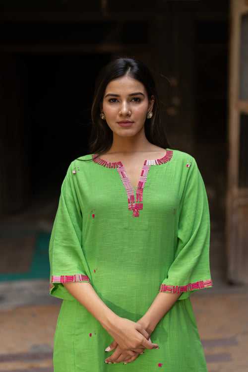 Kyomi Kurta set