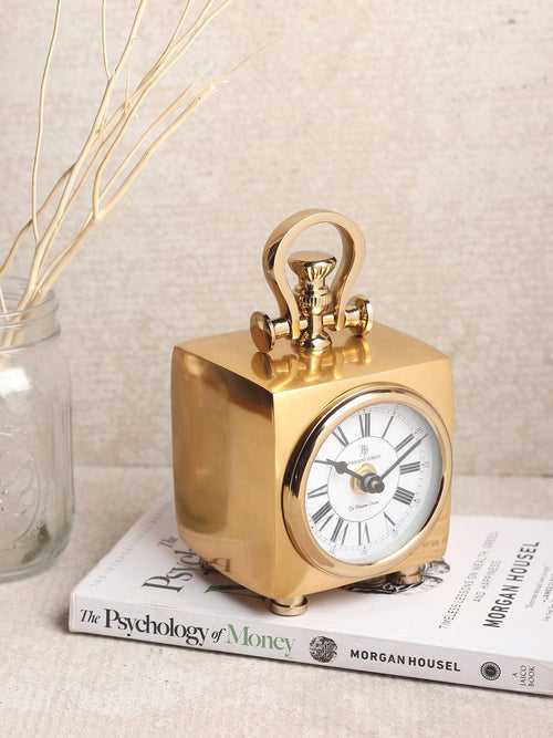 Elegant Chrono Cube Clock in Luxurious Golden Finish - Modern Table Decor