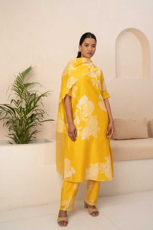 YELLOW FLORAL PRINTED TUNIC WITH SCHIFFLI SLEEVES AND PANT