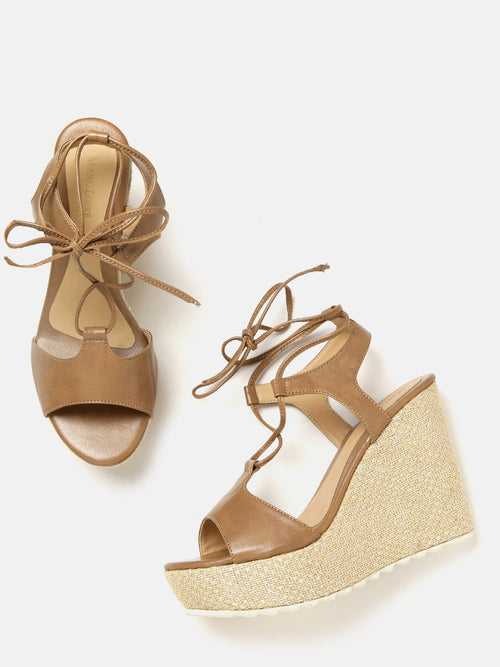 Strap up Wedges