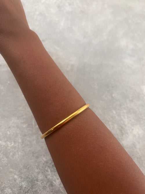 Shiny Gold Rounded Circle Bangle ( Tarnish free and water resistant)