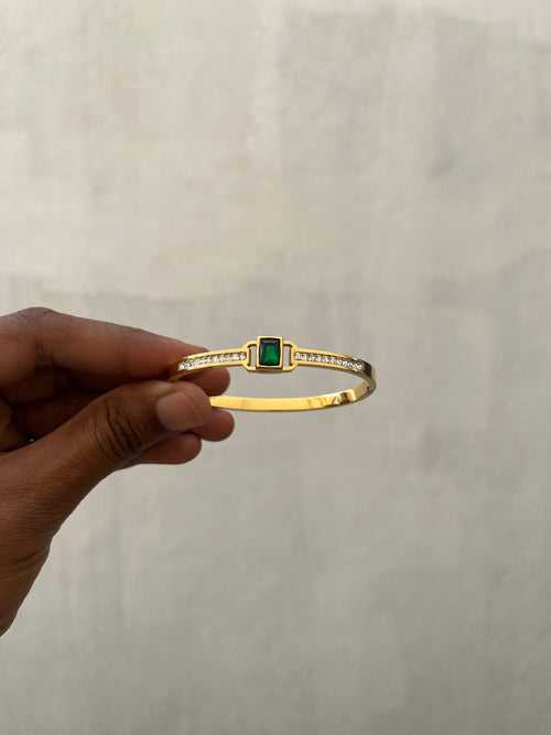 Green Stone studded Gold Bracelet