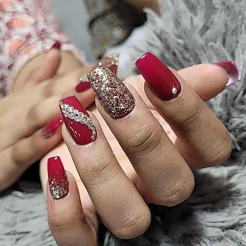 Glossy Red Glitter Studded Press on Fake Artificial Nails / tns751