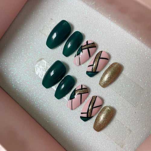 Glossy Green Geomteric Press on Fake Nails // tns867