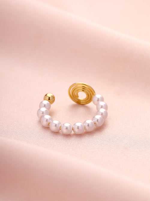 Prita Stylish Pearl Elegance Ring