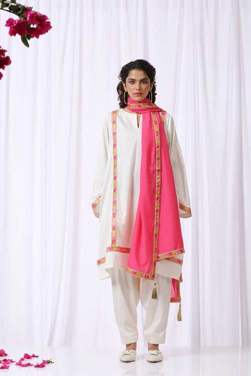 Off White Choga Kurta & Salwar Set (Set of 3)