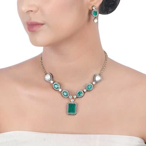 Aafreen Zenshi Necklace Set