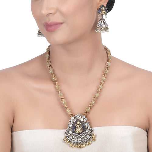 Aafreen Zankhana Pendant Set