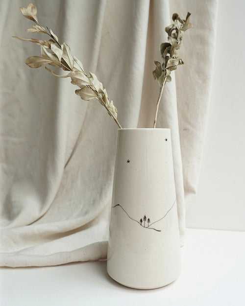 Hills Flower Vase ( 1 Piece)