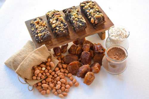 Dark Chocolate & Peanut Butter Brownies | 6 pieces | Sugar-free & Plant Based