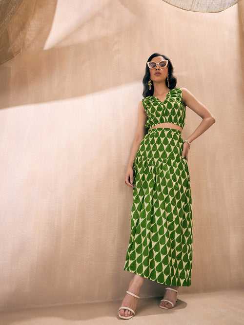Women Green Leaf Print Crop Top With Skirt
