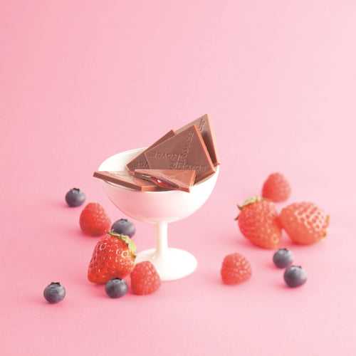 ROYCE' Prafeuille Chocolat Berry Cube