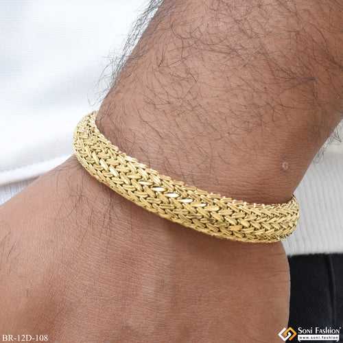 Amazing Design Prominent Design Gold Plated Bracelet for Men - Style D108