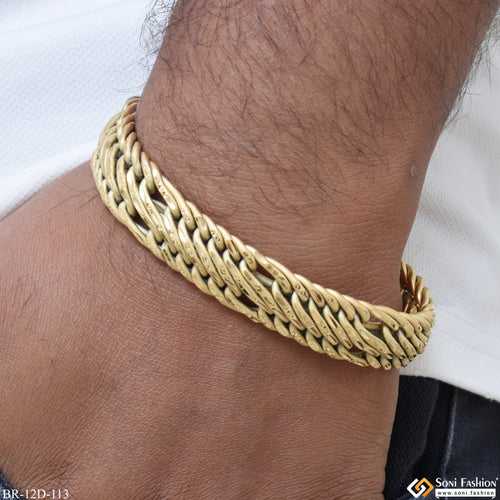 Antique Design Latest Design High-Quality Gold Plated Bracelet for Men - Style D113