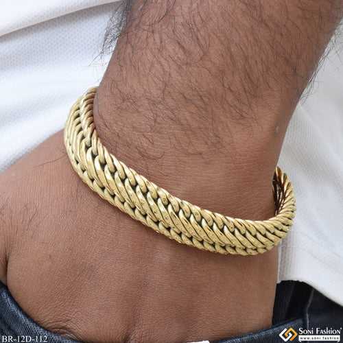Classic Design Hand-Crafted Design Gold Plated Bracelet for Men - Style D112