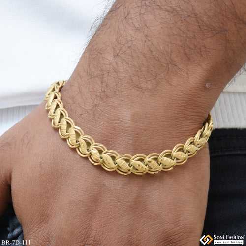 Kohli Stylish Design Best Quality Gold Plated Bracelet for Men - Style D111