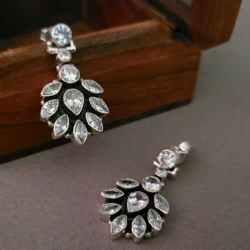 92.5 REAL SILVER STUDDED EARRINGS