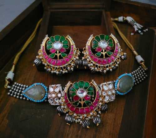 WEAR ME EXCLUSIVE FINEST QUALITY KUNDAN AND STONE CHOKER WITH EARRINGS